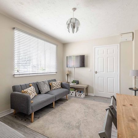 Вілла Windsor Burnham Ascot Haven Sleeps 4 Слау Екстер'єр фото