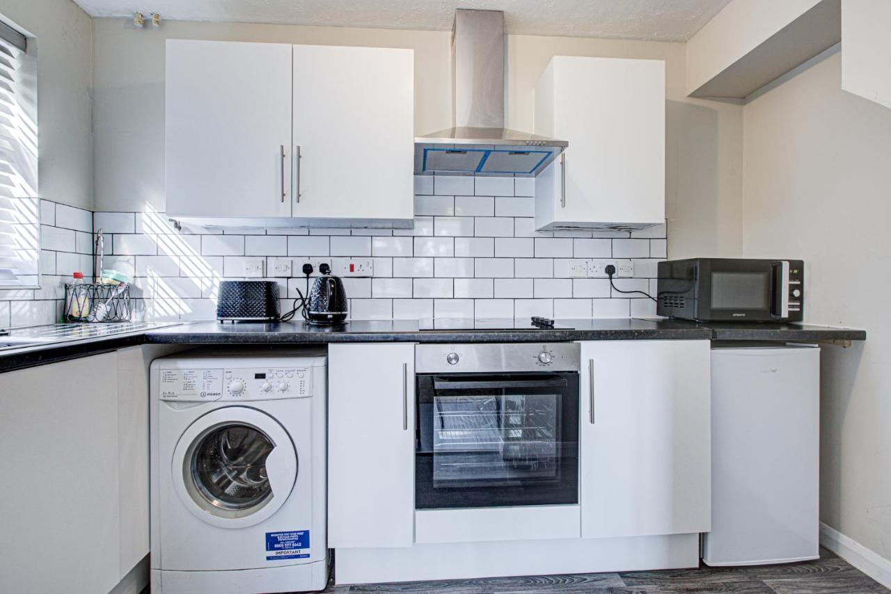 Вілла Windsor Burnham Ascot Haven Sleeps 4 Слау Екстер'єр фото