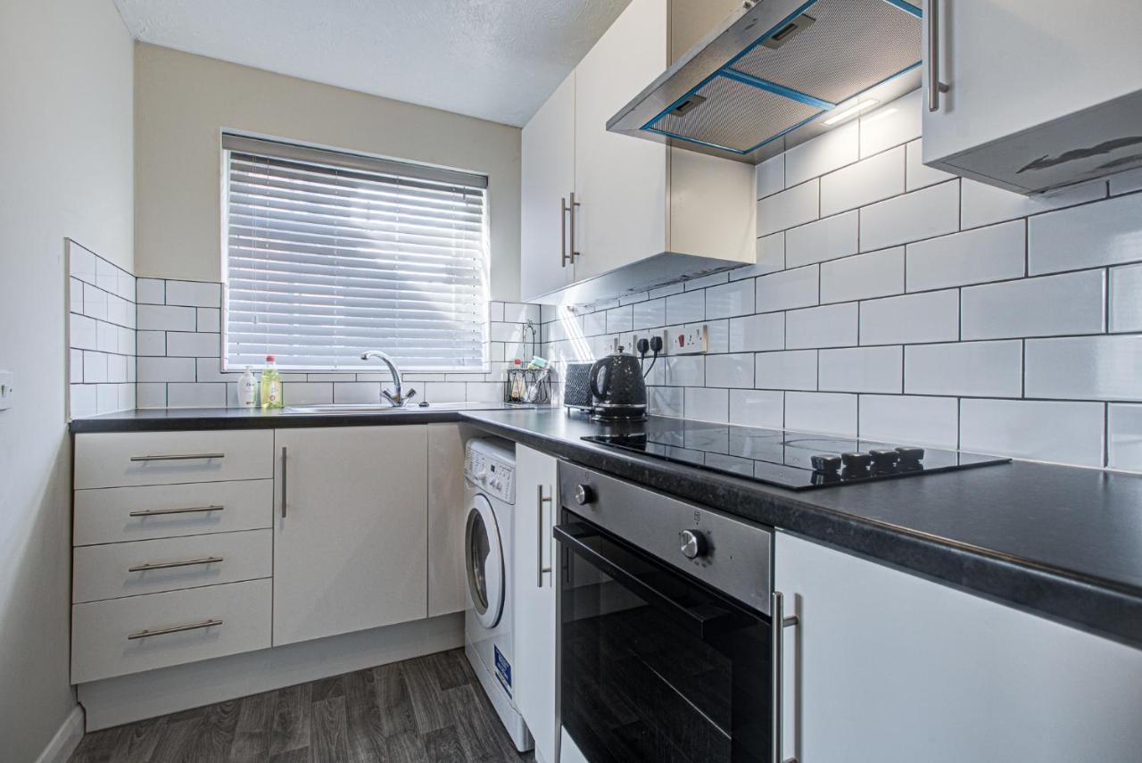 Вілла Windsor Burnham Ascot Haven Sleeps 4 Слау Екстер'єр фото