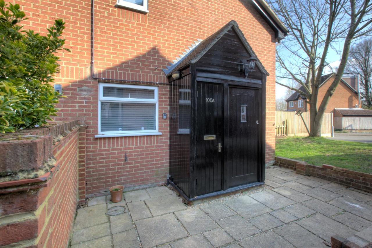 Вілла Windsor Burnham Ascot Haven Sleeps 4 Слау Екстер'єр фото