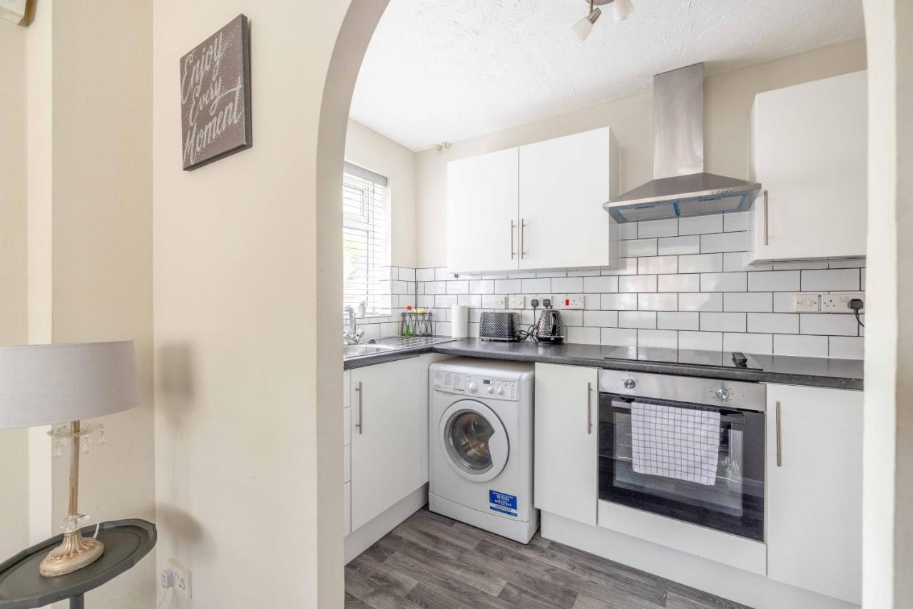 Вілла Windsor Burnham Ascot Haven Sleeps 4 Слау Екстер'єр фото