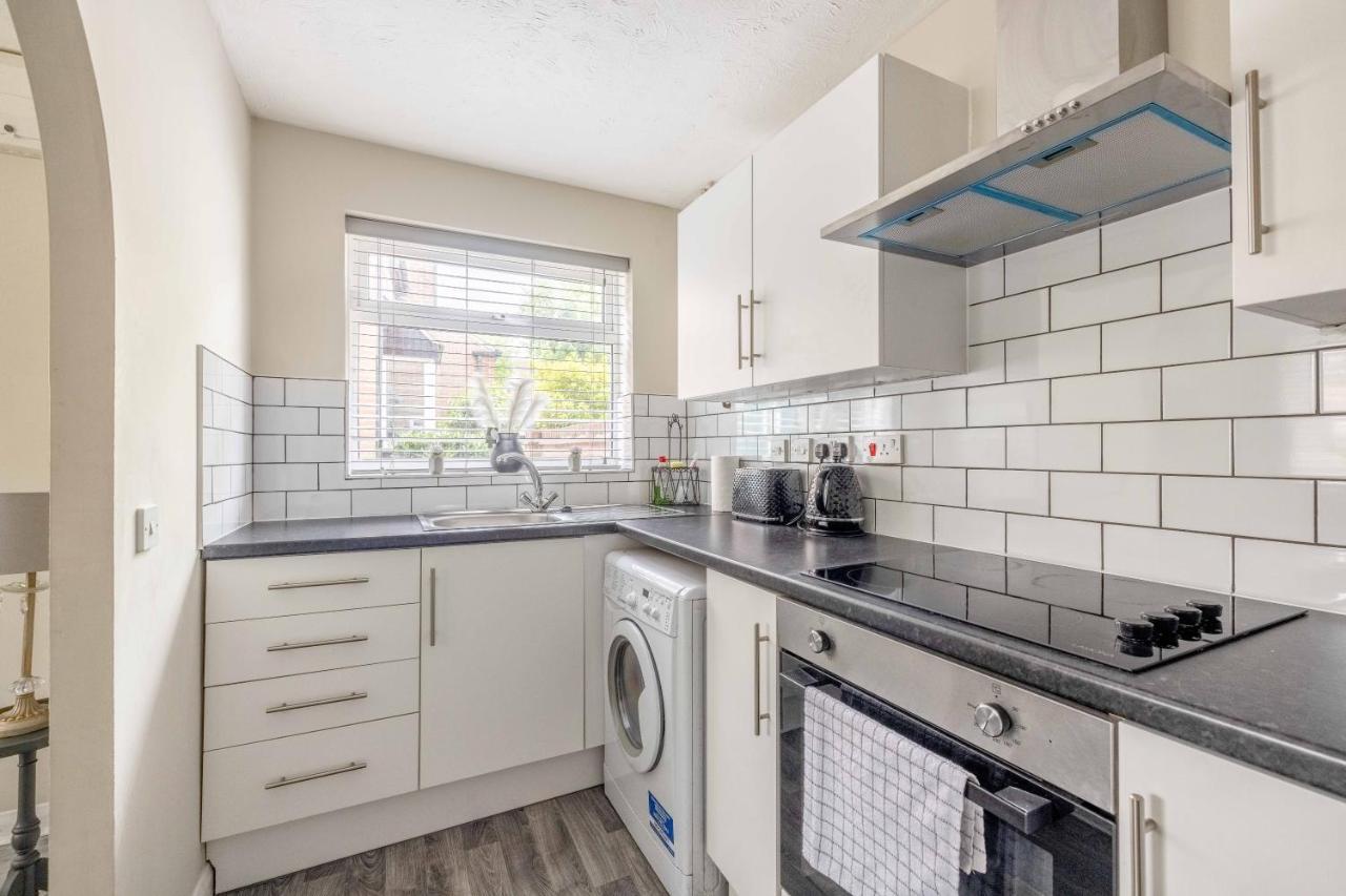 Вілла Windsor Burnham Ascot Haven Sleeps 4 Слау Екстер'єр фото